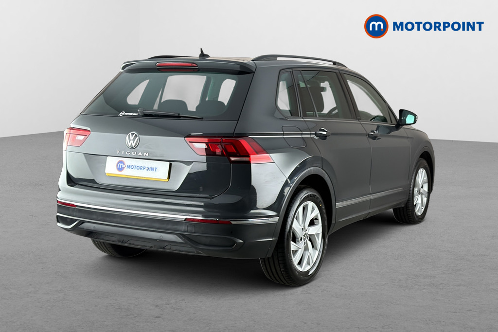 Volkswagen Tiguan Life Automatic Petrol SUV - Stock Number (1690217) - Passenger side rear corner