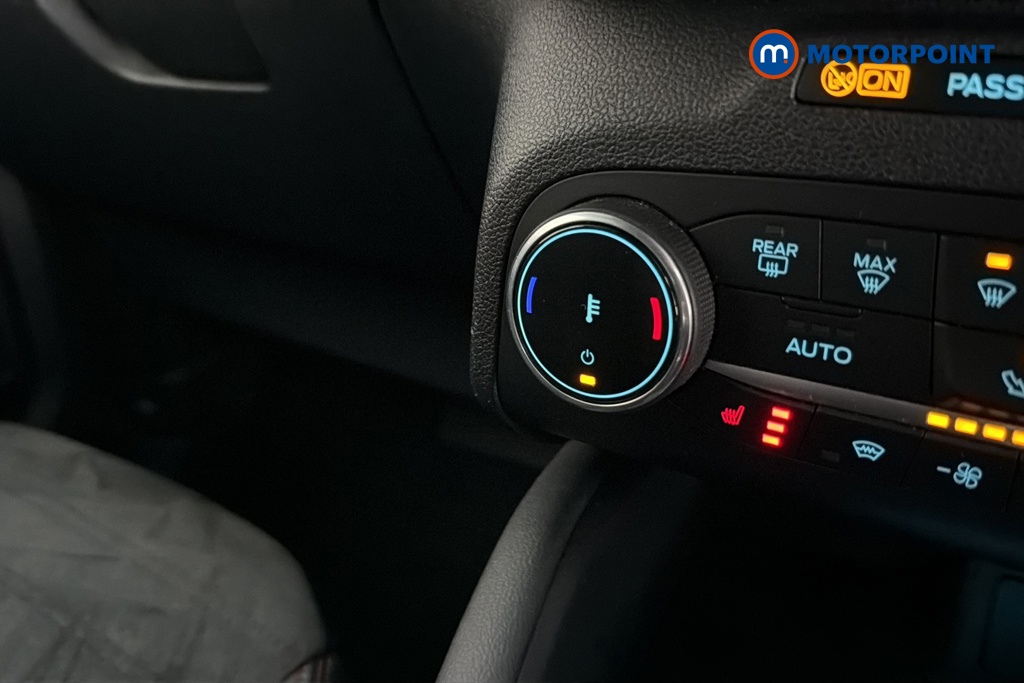 Ford Kuga St-Line Edition Manual Petrol SUV - Stock Number (1690424) - 14th supplementary image