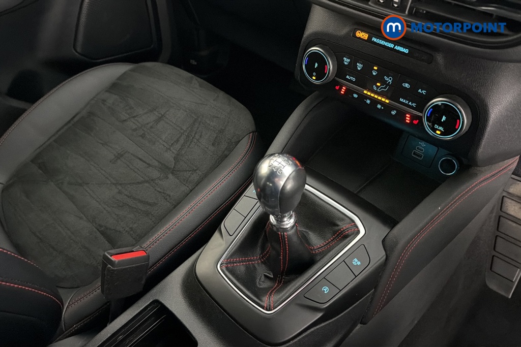 Ford Kuga St-Line Edition Manual Petrol SUV - Stock Number (1690424) - 15th supplementary image