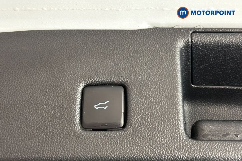 Ford Kuga St-Line Edition Manual Petrol SUV - Stock Number (1690424) - 35th supplementary image