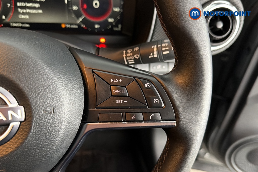 Nissan Juke N-Connecta Manual Petrol SUV - Stock Number (1692627) - 3rd supplementary image