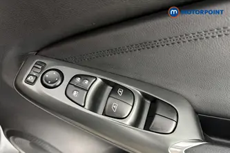 Nissan Juke N-Connecta Manual Petrol SUV - Stock Number (1692627) - 19th supplementary image