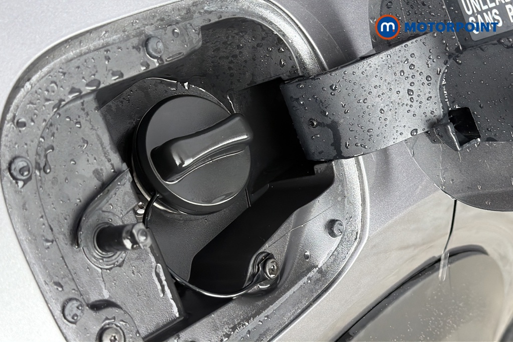 Nissan Juke N-Connecta Manual Petrol SUV - Stock Number (1692627) - 41st supplementary image