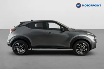 Nissan Juke N-Connecta Manual Petrol SUV - Stock Number (1692627) - Passenger side