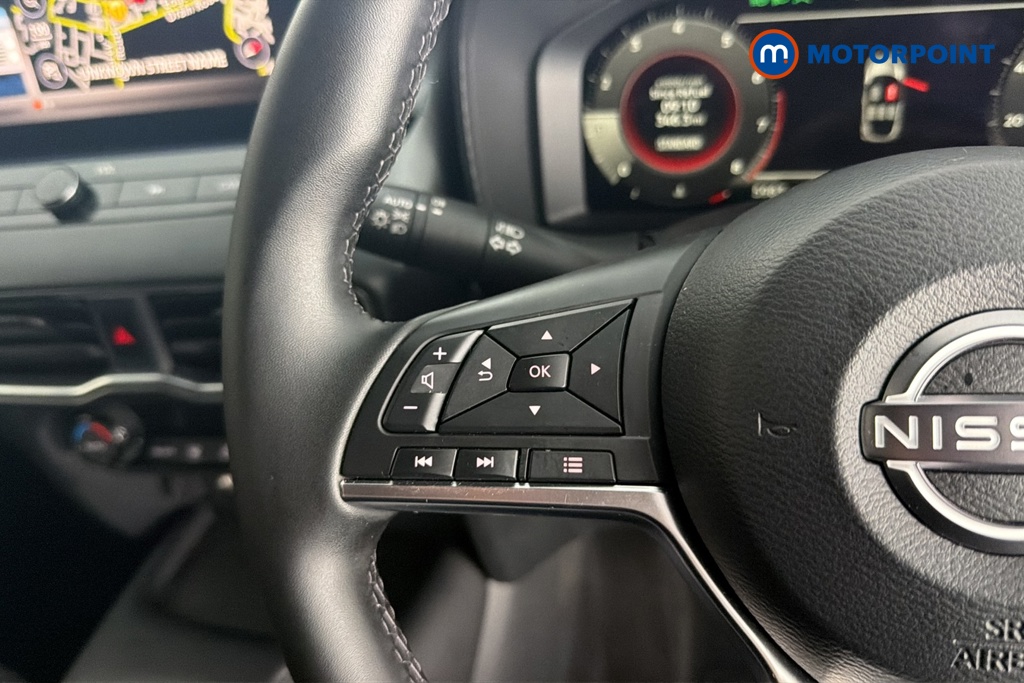 Nissan Juke N-Connecta Manual Petrol SUV - Stock Number (1692750) - 4th supplementary image