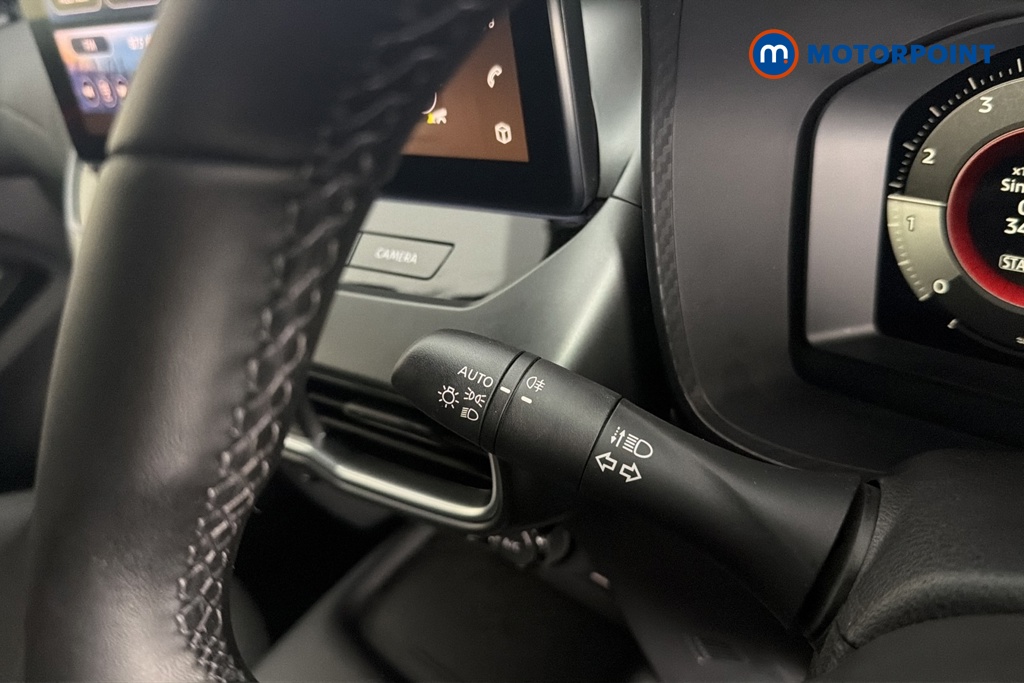 Nissan Juke N-Connecta Manual Petrol SUV - Stock Number (1692750) - 5th supplementary image