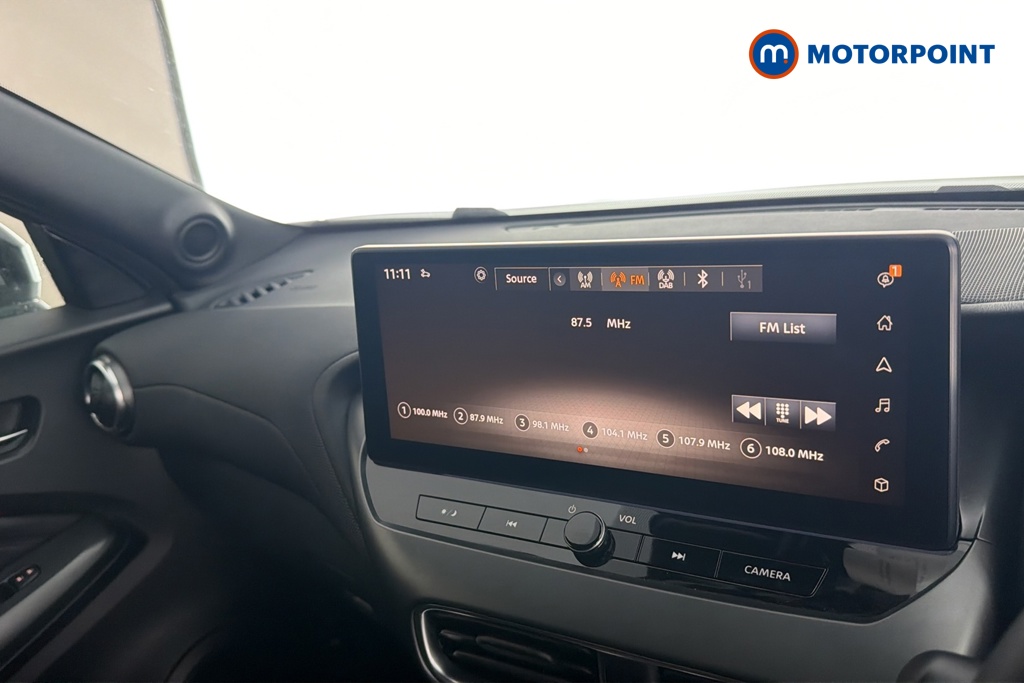 Nissan Juke N-Connecta Manual Petrol SUV - Stock Number (1692750) - 8th supplementary image