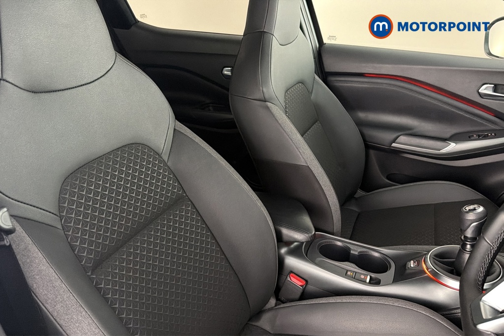 Nissan Juke N-Connecta Manual Petrol SUV - Stock Number (1692750) - 22nd supplementary image