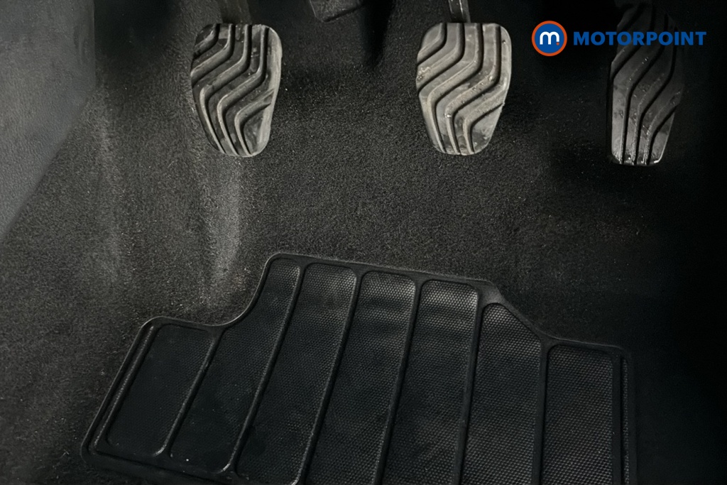 Nissan Juke N-Connecta Manual Petrol SUV - Stock Number (1692750) - 24th supplementary image