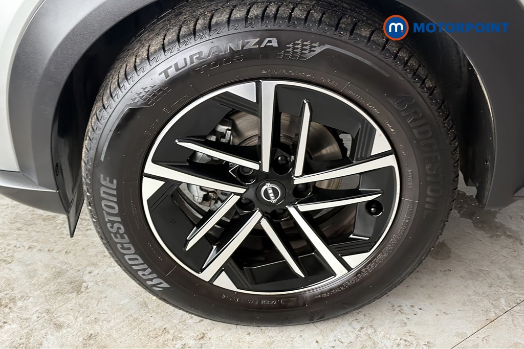 Nissan Juke N-Connecta Manual Petrol SUV - Stock Number (1692750) - 44th supplementary image