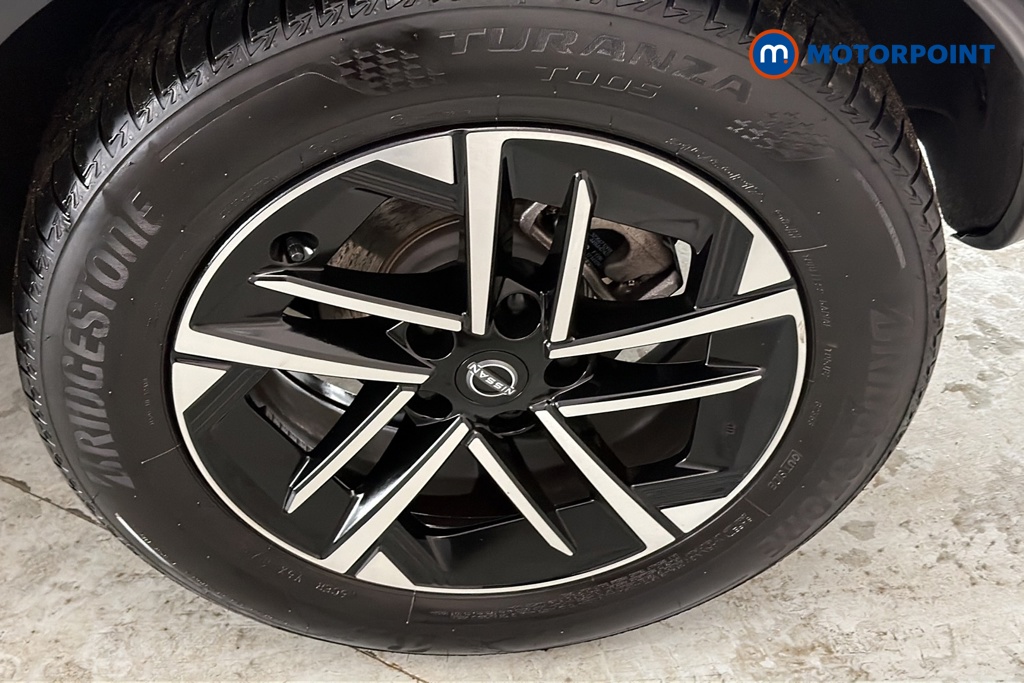 Nissan Juke N-Connecta Manual Petrol SUV - Stock Number (1692750) - 45th supplementary image