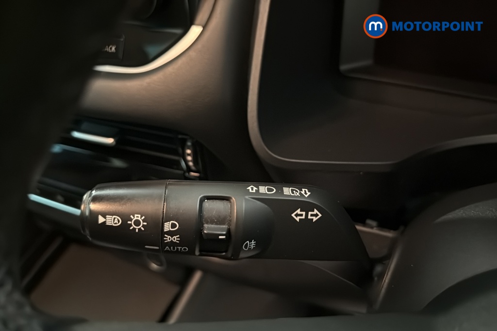 Nissan Qashqai N-Connecta Manual Petrol SUV - Stock Number (1689934) - 5th supplementary image