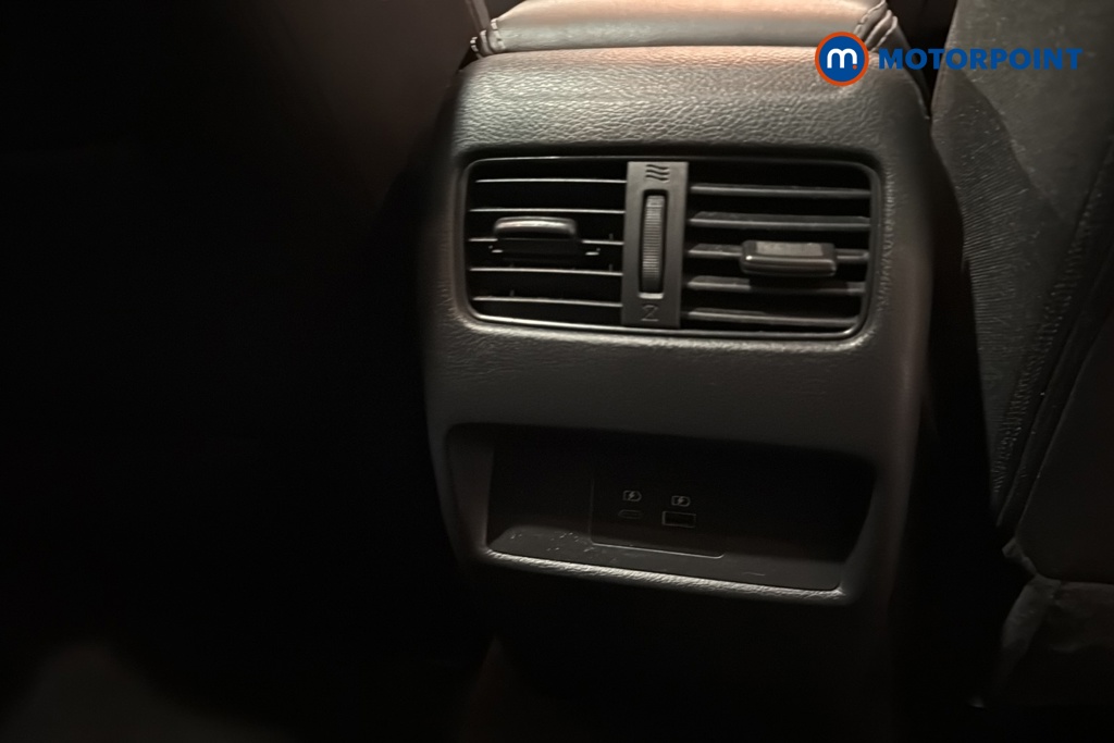 Nissan Qashqai N-Connecta Manual Petrol SUV - Stock Number (1689934) - 28th supplementary image