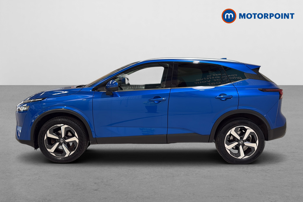 Nissan Qashqai N-Connecta Manual Petrol SUV - Stock Number (1689934) - Drivers side