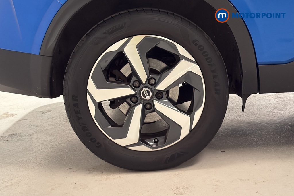 Nissan Qashqai N-Connecta Manual Petrol SUV - Stock Number (1689934) - 46th supplementary image