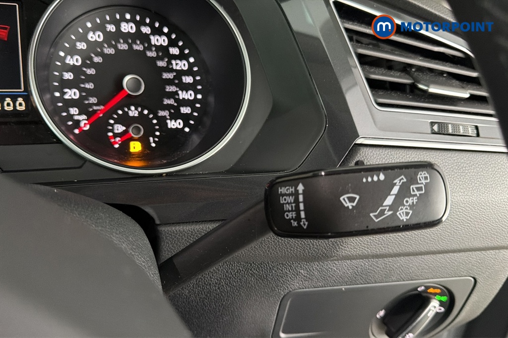 Volkswagen Tiguan Life Automatic Petrol SUV - Stock Number (1690203) - 6th supplementary image