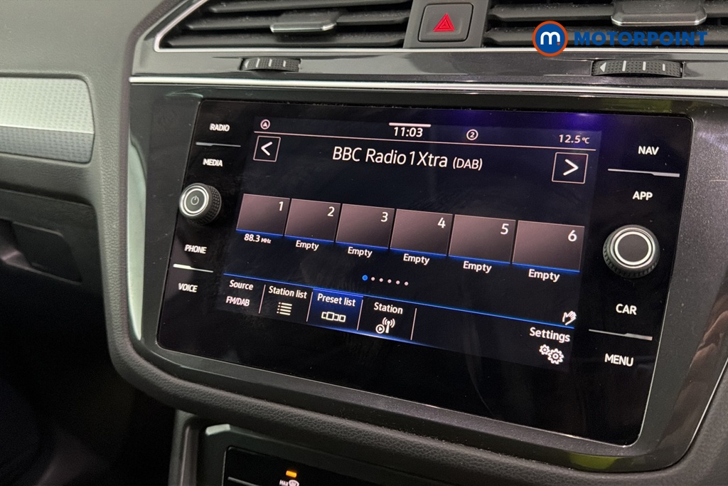 Volkswagen Tiguan Life Automatic Petrol SUV - Stock Number (1690203) - 8th supplementary image