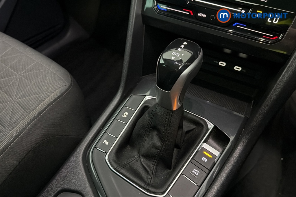 Volkswagen Tiguan Life Automatic Petrol SUV - Stock Number (1690203) - 15th supplementary image