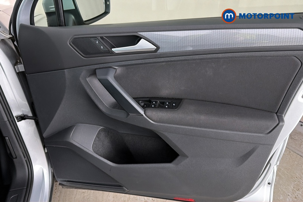 Volkswagen Tiguan Life Automatic Petrol SUV - Stock Number (1690203) - 18th supplementary image