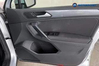 Volkswagen Tiguan Life Automatic Petrol SUV - Stock Number (1690203) - 18th supplementary image