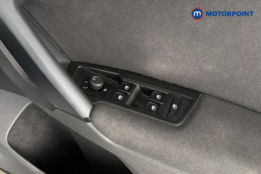 Volkswagen Tiguan Life Automatic Petrol SUV - Stock Number (1690203) - 19th supplementary image