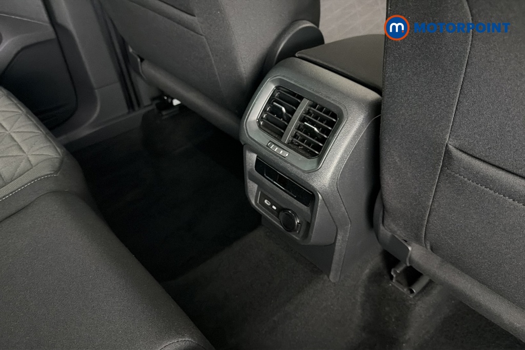 Volkswagen Tiguan Life Automatic Petrol SUV - Stock Number (1690203) - 28th supplementary image