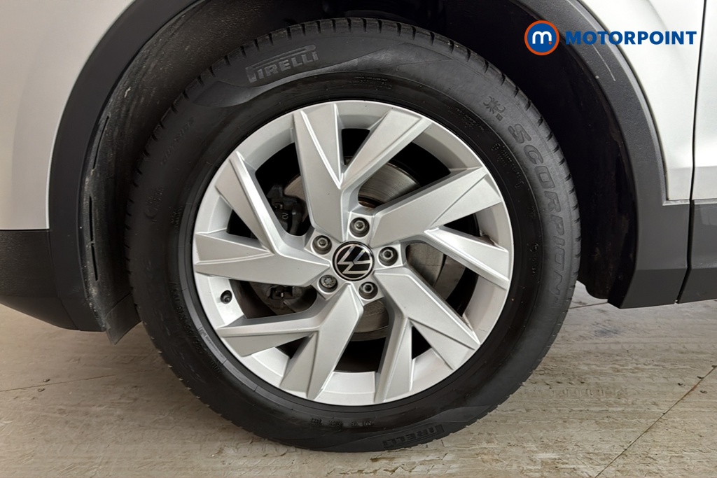 Volkswagen Tiguan Life Automatic Petrol SUV - Stock Number (1690203) - 44th supplementary image