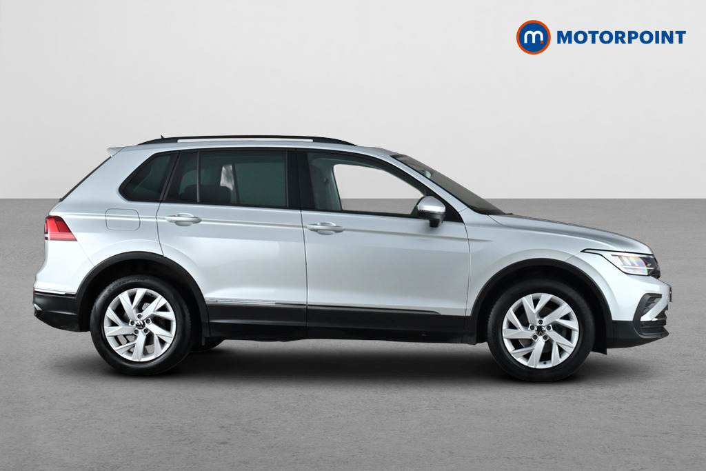 Volkswagen Tiguan Life Automatic Petrol SUV - Stock Number (1690203) - Passenger side