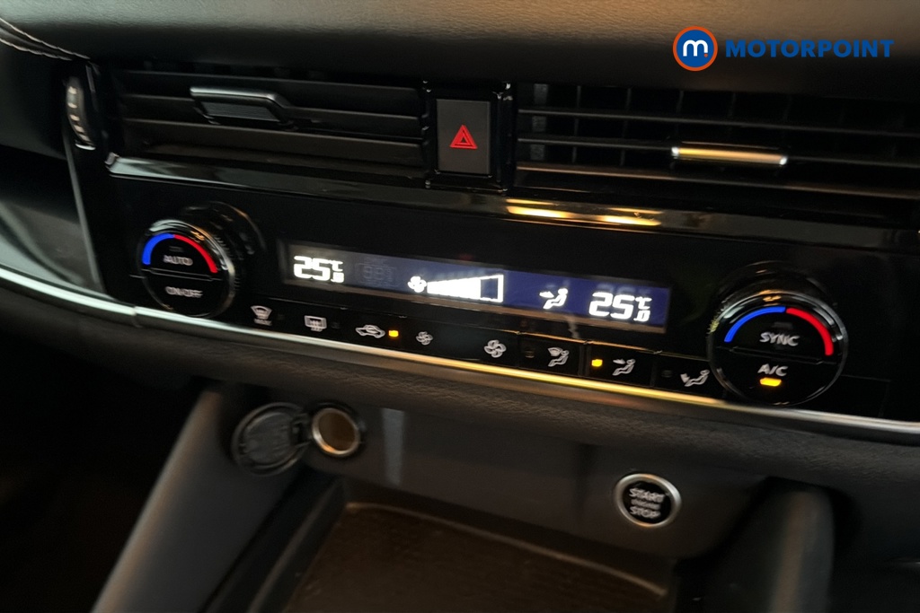 Nissan Qashqai N-Connecta Automatic Petrol SUV - Stock Number (1690219) - 12th supplementary image