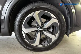 Nissan Qashqai N-Connecta Automatic Petrol SUV - Stock Number (1690219) - 47th supplementary image