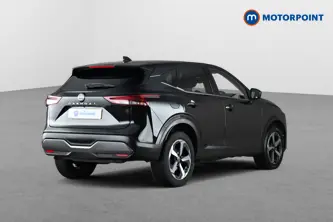 Nissan Qashqai N-Connecta Automatic Petrol SUV - Stock Number (1690219) - Passenger side rear corner