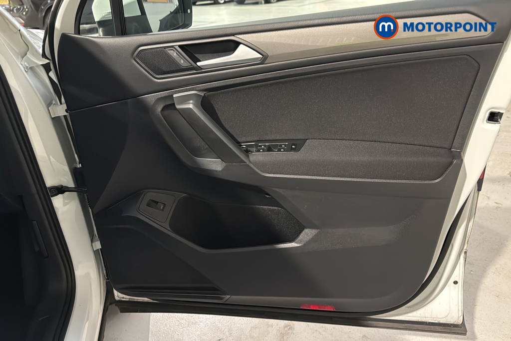 Volkswagen Tiguan Allspace Life Automatic Petrol SUV - Stock Number (1691868) - 18th supplementary image