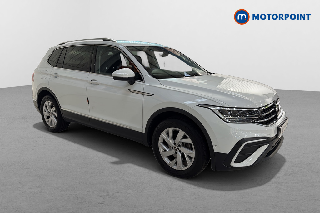 Volkswagen Tiguan Allspace Life Automatic Petrol SUV - Stock Number (1691868) - Drivers side front corner