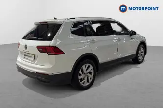Volkswagen Tiguan Allspace Life Automatic Petrol SUV - Stock Number (1691868) - Passenger side rear corner