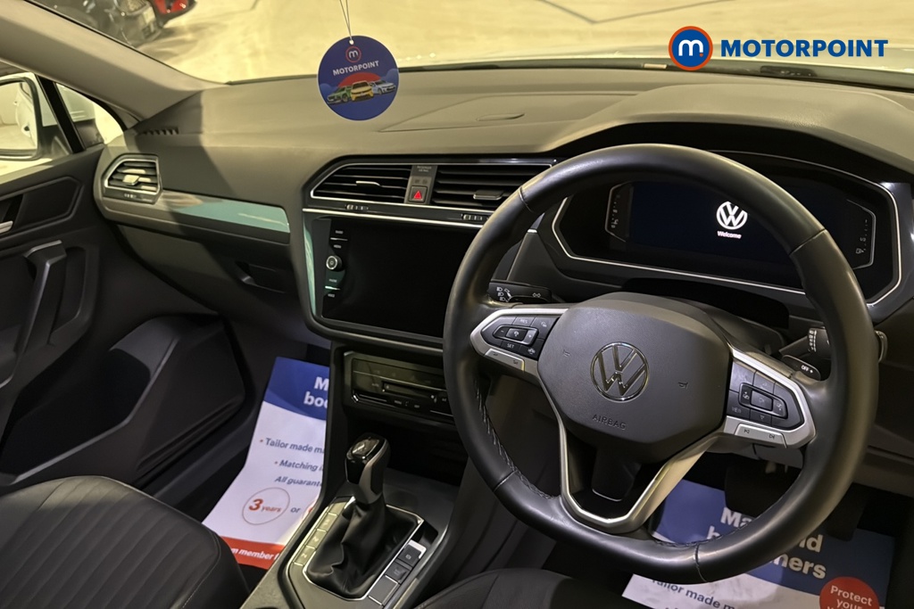 Volkswagen Tiguan Allspace Life Automatic Petrol SUV - Stock Number (1691868) - 1st supplementary image