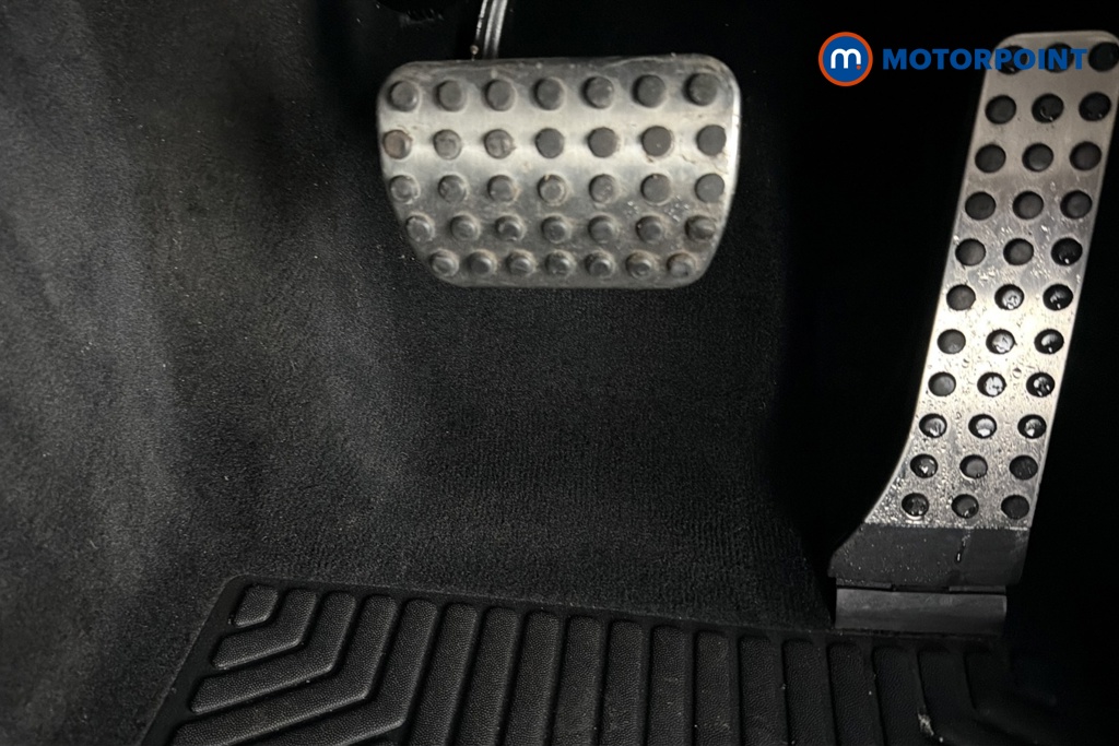Mercedes-Benz C Class Amg Line Edition Automatic Petrol Coupe - Stock Number (1676539) - 24th supplementary image