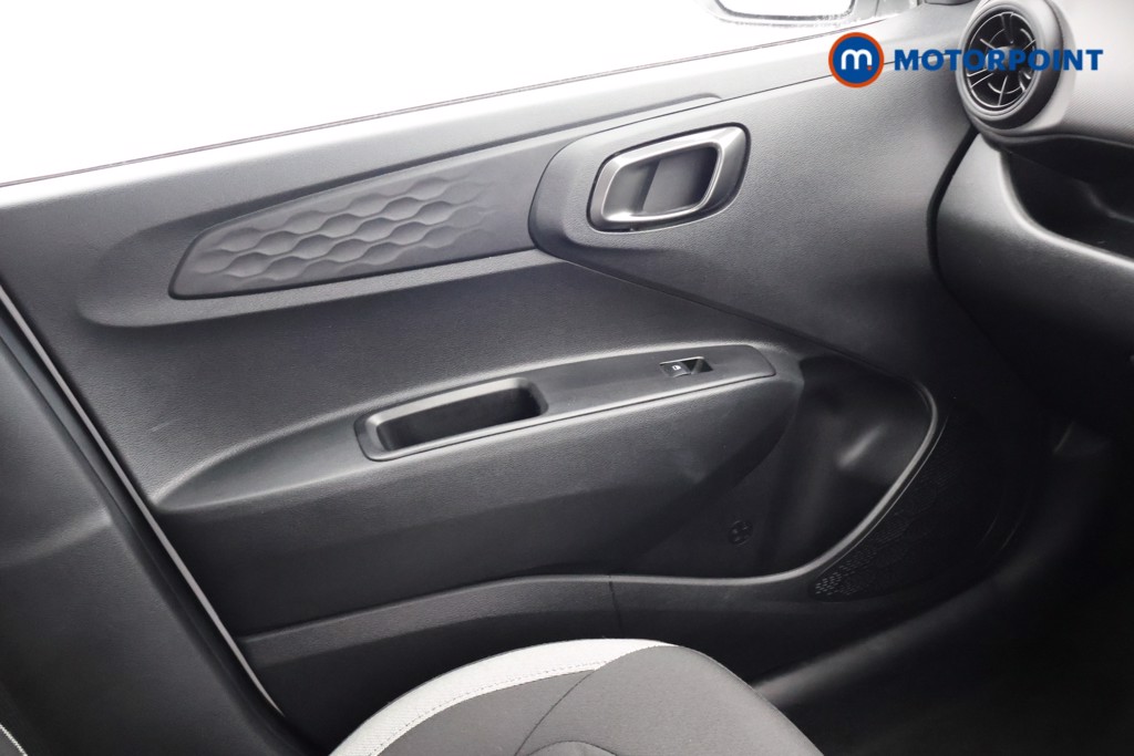 Hyundai I10 Advance Automatic Petrol Hatchback - Stock Number (1682178) - 10th supplementary image