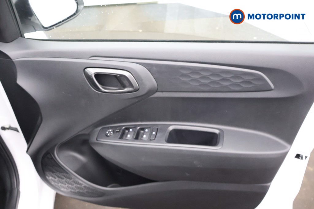 Hyundai I10 Advance Automatic Petrol Hatchback - Stock Number (1682178) - 11th supplementary image