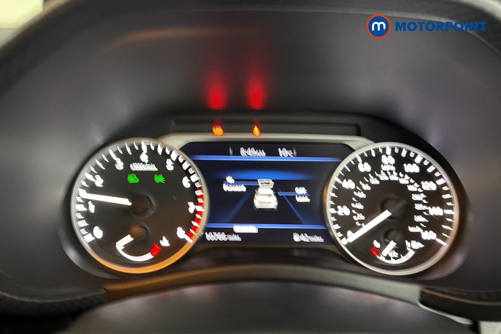 Nissan Juke N-Connecta Manual Petrol SUV - Stock Number (1686780) - 7th supplementary image
