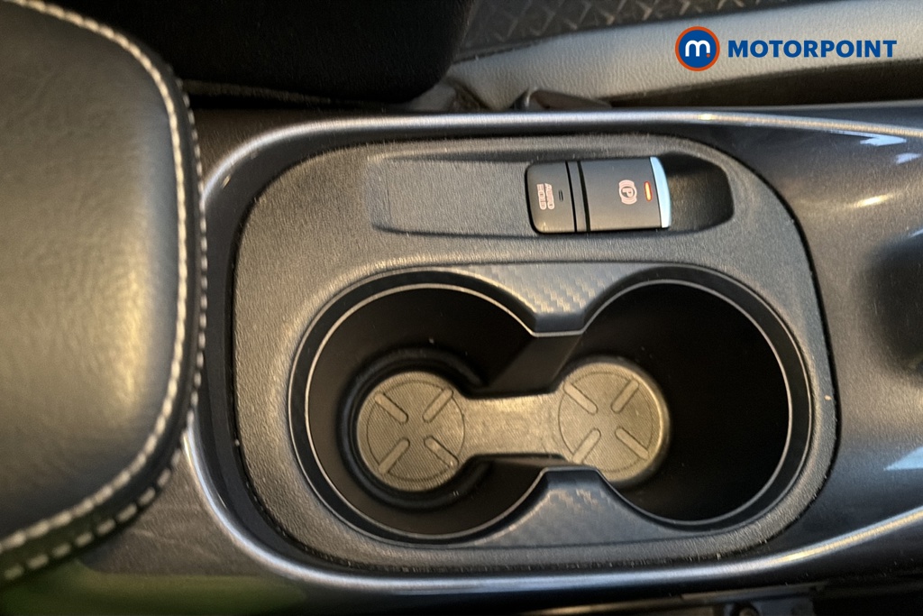Nissan Juke N-Connecta Manual Petrol SUV - Stock Number (1686780) - 16th supplementary image