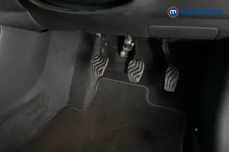 Nissan Juke N-Connecta Manual Petrol SUV - Stock Number (1686780) - 24th supplementary image
