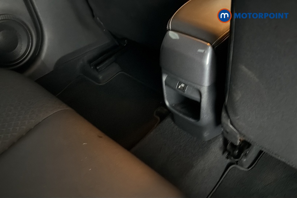 Nissan Juke N-Connecta Manual Petrol SUV - Stock Number (1686780) - 28th supplementary image