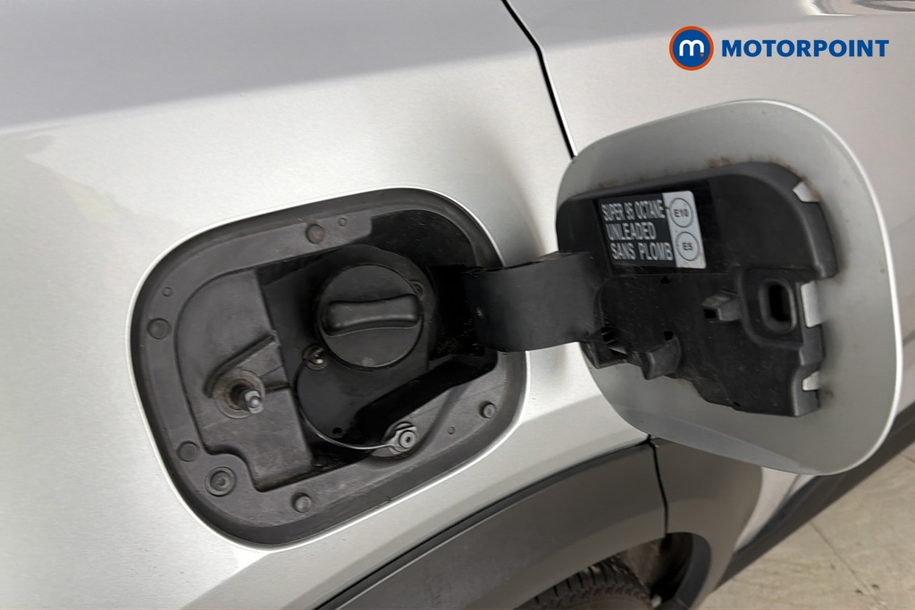 Nissan Juke N-Connecta Manual Petrol SUV - Stock Number (1686780) - 41st supplementary image