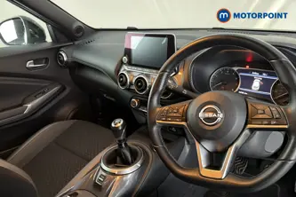 Nissan Juke N-Connecta Manual Petrol SUV - Stock Number (1686780) - 1st supplementary image