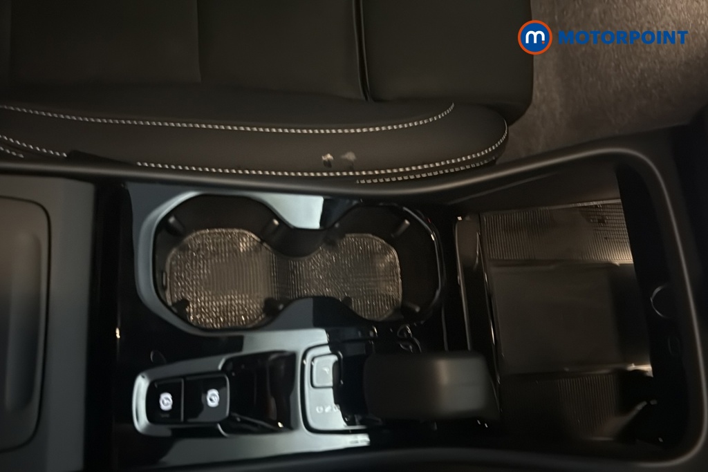Volvo Xc40 Plus Black Edition Automatic Petrol SUV - Stock Number (1687965) - 16th supplementary image