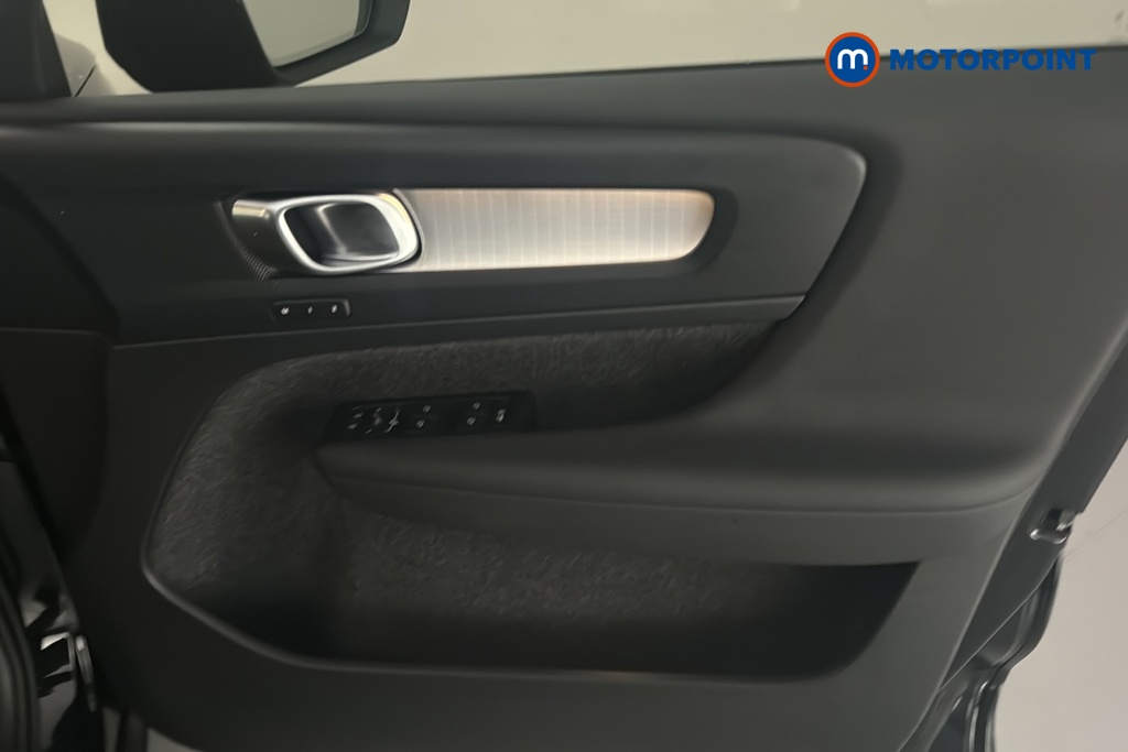 Volvo Xc40 Plus Black Edition Automatic Petrol SUV - Stock Number (1687965) - 18th supplementary image