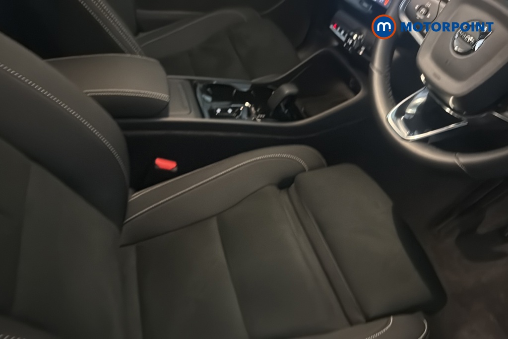 Volvo Xc40 Plus Black Edition Automatic Petrol SUV - Stock Number (1687965) - 22nd supplementary image