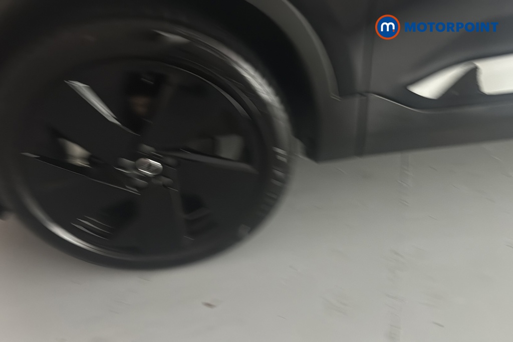 Volvo Xc40 Plus Black Edition Automatic Petrol SUV - Stock Number (1687965) - 44th supplementary image