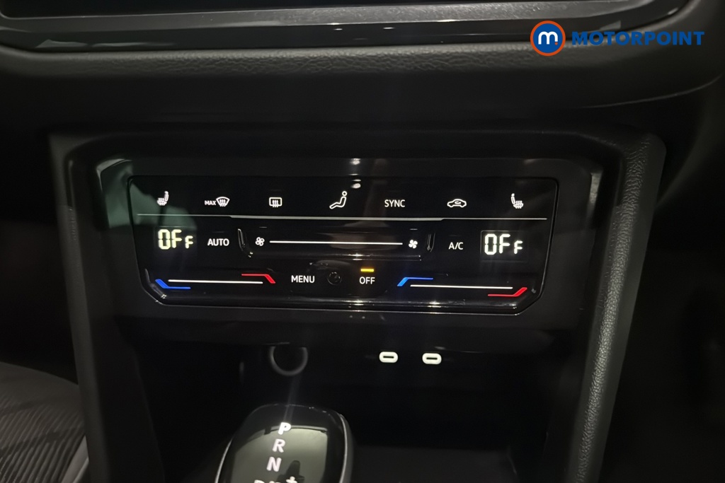 Volkswagen Tiguan R-Line Automatic Petrol SUV - Stock Number (1688035) - 12th supplementary image