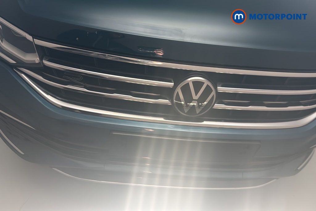 Volkswagen Tiguan R-Line Automatic Petrol SUV - Stock Number (1688035) - 43rd supplementary image